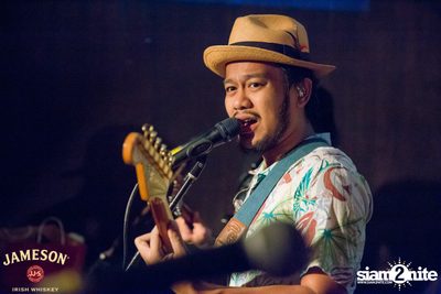 Singto Numchok ที่ โอลเดอร์ — photo 98