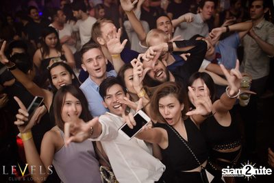 NEW_iD ที่ เลเวลส์ — photo 46