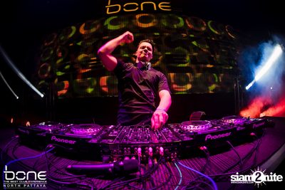 Mike Cervello ที่ โบน (อัลบั้มที่ 1) — photo 11