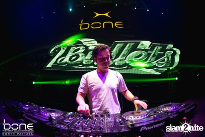 Mike Cervello ที่ โบน (อัลบั้มที่ 2) — photo 91
