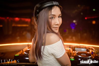 Ladies Night ที่ร้าน เลเวล, สุขุมวิท 11 — photo 8