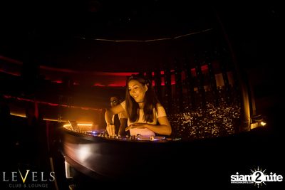Ladies Night ที่ร้าน เลเวล, สุขุมวิท 11 — photo 75