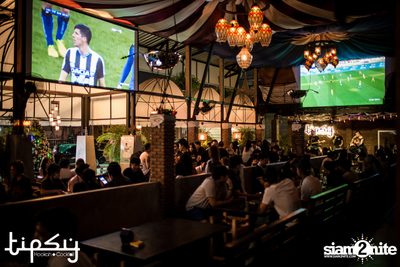 Atom Live Concert at Tipsy Bkk — photo 25