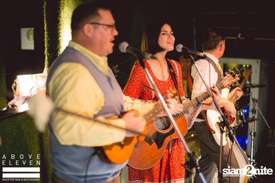 Jenny & The Scallywags Live at Above Eleven — photo 8