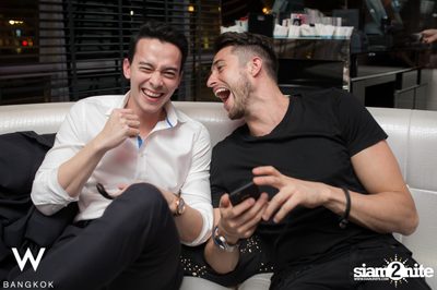 Boys Love Bubbles at W Bangkok — photo 9