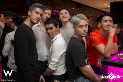 Boys Love Bubbles at W Bangkok — photo 11