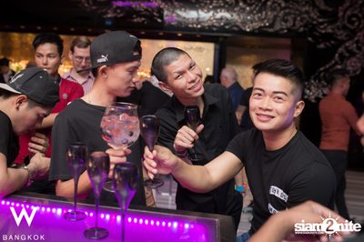 Boys Love Bubbles at W Bangkok — photo 19