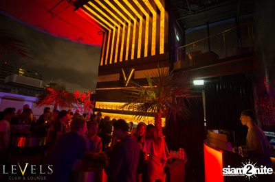 DJ King Lady ที่ เลเวลส์ — photo 21