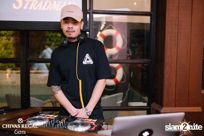 Friday Night at CHOW Cafe & Bar — photo 20