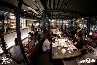 Friday Night at Wine Republic Thonglor — photo 3
