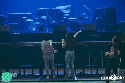 Soundbox: The Temper Trap: Thick as Thieves at Central World — photo 12