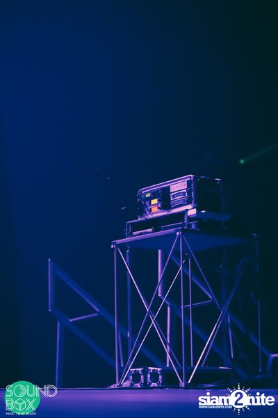 Soundbox: The Temper Trap: Thick as Thieves at Central World — photo 15