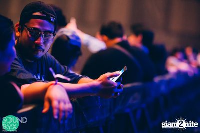 Soundbox: The Temper Trap: Thick as Thieves at Central World — photo 16