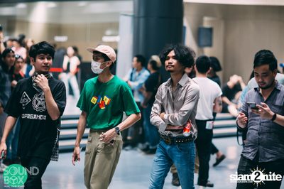 Soundbox: The Temper Trap: Thick as Thieves at Central World — photo 17