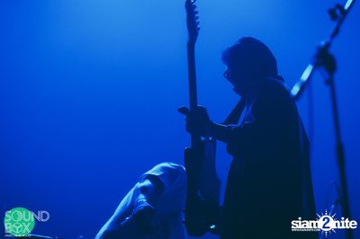 Soundbox: The Temper Trap: Thick as Thieves at Central World — photo 27