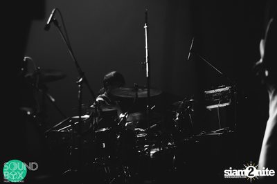 Soundbox: The Temper Trap: Thick as Thieves at Central World — photo 32