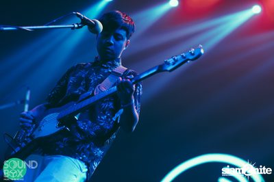Soundbox: The Temper Trap: Thick as Thieves at Central World — photo 34