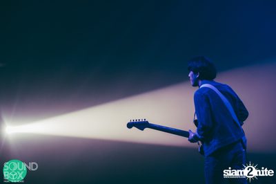 Soundbox: The Temper Trap: Thick as Thieves at Central World — photo 42