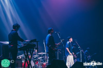 Soundbox: The Temper Trap: Thick as Thieves at Central World — photo 48
