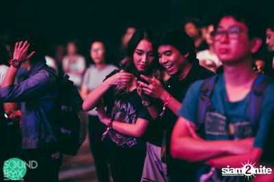 Soundbox: The Temper Trap: Thick as Thieves at Central World — photo 66