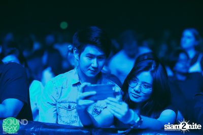 Soundbox: The Temper Trap: Thick as Thieves at Central World — photo 80