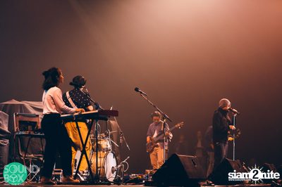 Soundbox: The Temper Trap: Thick as Thieves at Central World — photo 93