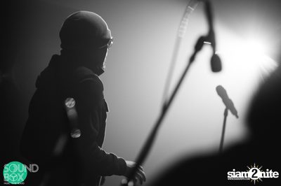Soundbox: The Temper Trap: Thick as Thieves at Central World — photo 100