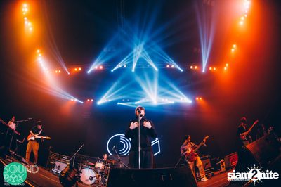 Soundbox: The Temper Trap: Thick as Thieves at Central World — photo 122