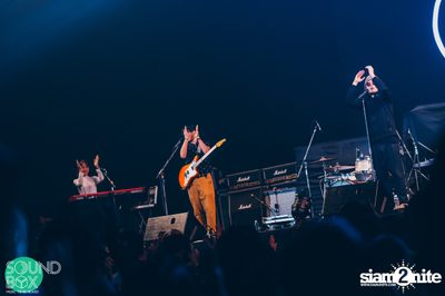 Soundbox: The Temper Trap: Thick as Thieves at Central World — photo 124