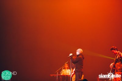 Soundbox: The Temper Trap: Thick as Thieves at Central World — photo 129