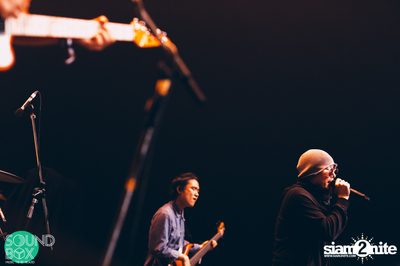 Soundbox: The Temper Trap: Thick as Thieves at Central World — photo 136