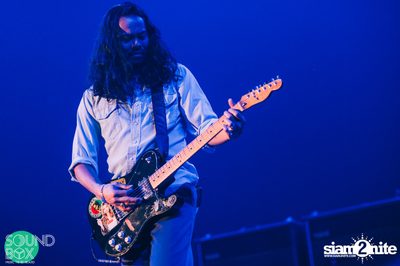 Soundbox: The Temper Trap: Thick as Thieves at Central World — photo 146