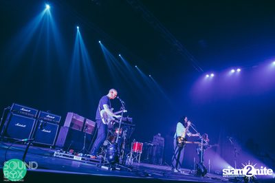 Soundbox: The Temper Trap: Thick as Thieves at Central World — photo 166
