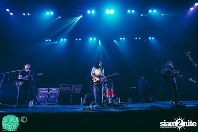 Soundbox: The Temper Trap: Thick as Thieves at Central World — photo 167