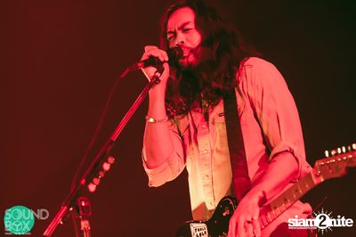 Soundbox: The Temper Trap: Thick as Thieves at Central World — photo 173