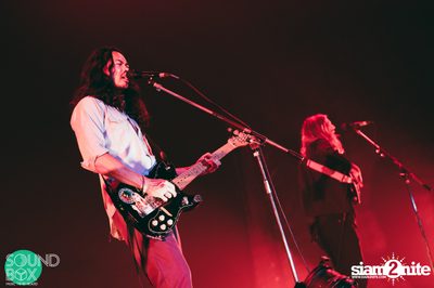 Soundbox: The Temper Trap: Thick as Thieves at Central World — photo 179
