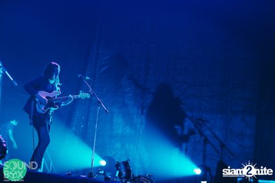 Soundbox: The Temper Trap: Thick as Thieves at Central World — photo 180