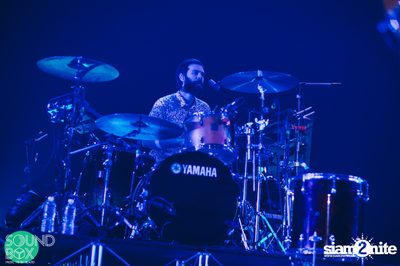 Soundbox: The Temper Trap: Thick as Thieves at Central World — photo 183