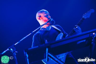 Soundbox: The Temper Trap: Thick as Thieves at Central World — photo 184