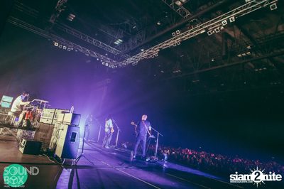 Soundbox: The Temper Trap: Thick as Thieves at Central World — photo 193