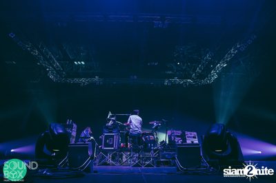 Soundbox: The Temper Trap: Thick as Thieves at Central World — photo 194