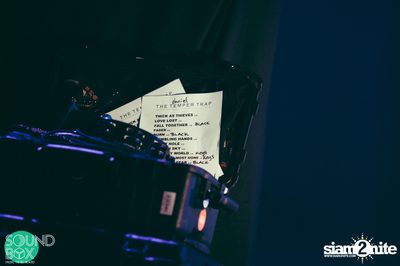 Soundbox: The Temper Trap: Thick as Thieves at Central World — photo 195