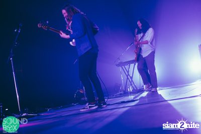Soundbox: The Temper Trap: Thick as Thieves at Central World — photo 200