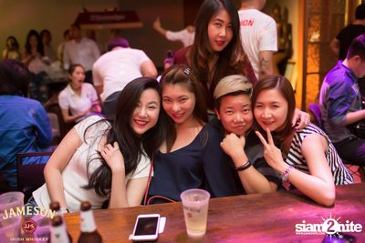 Soft Opening ที่ รียูเนี่ยน ทองหล่อ — photo 50