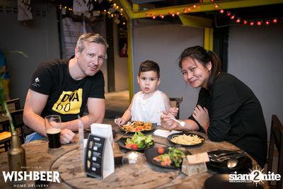 Beer Pong กับ L'olmaia ที่ วิชเบียร์ โฮม บาร์ — photo 10