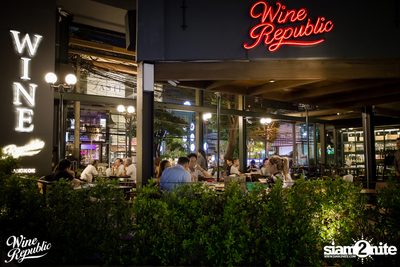 Friday Night at Wine Republic Thonglor — photo 3
