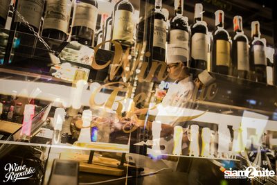 Friday Night at Wine Republic Thonglor — photo 4