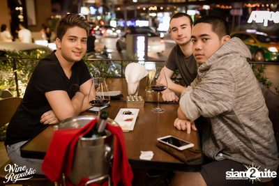 Friday Night at Wine Republic Thonglor — photo 12