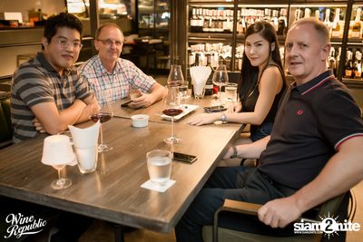 Friday Night at Wine Republic Thonglor — photo 13