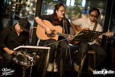 Friday Night at Wine Republic Thonglor — photo 15